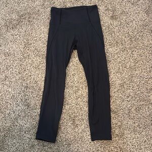 Align leggings with mesh panel